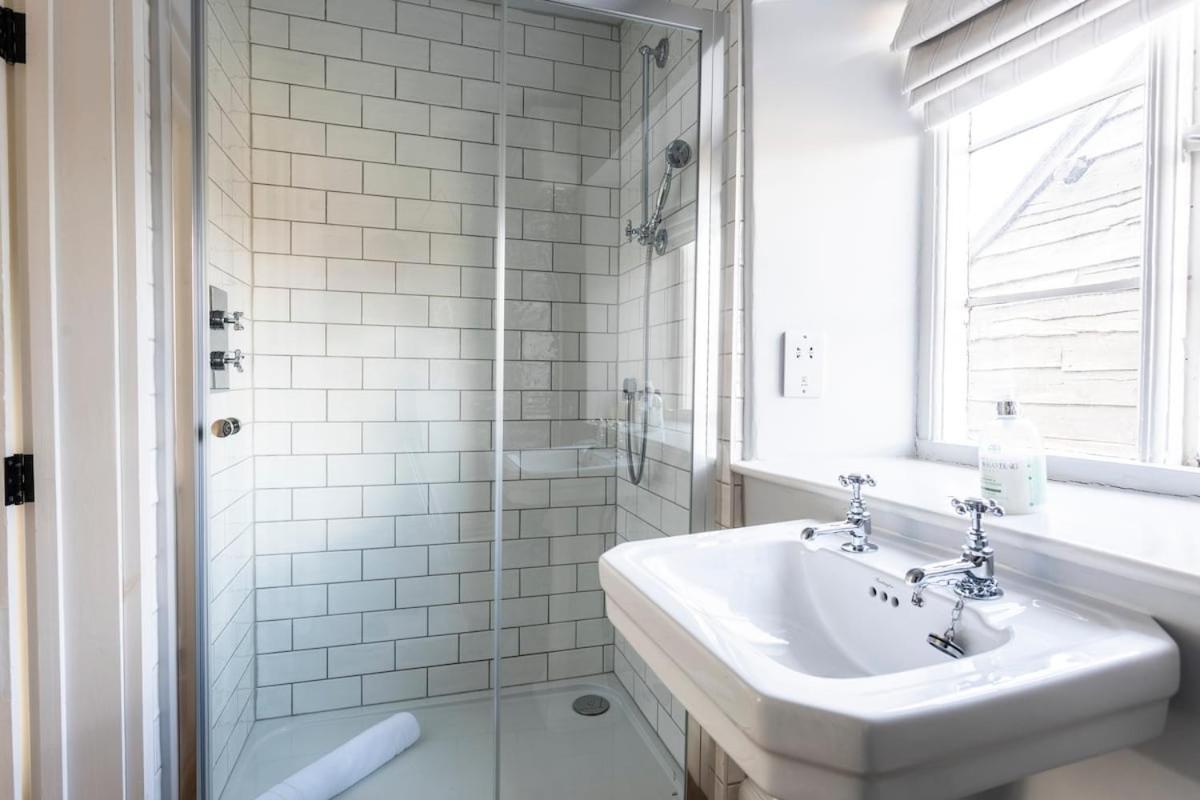 Beautiful Cotswold Farmhouse With Hot Tub Manchester Buitenkant foto