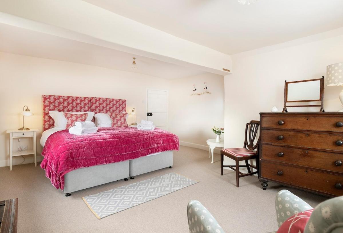 Beautiful Cotswold Farmhouse With Hot Tub Manchester Buitenkant foto